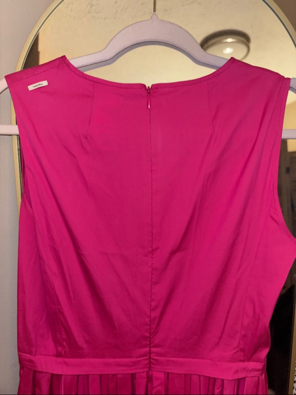 ‘S Max Mara Bright Fuchsia Sleeveless Pleated Dress - Picture 5 of 8